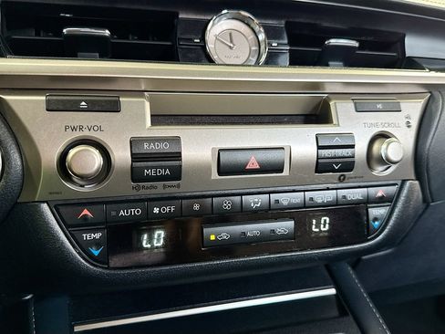 Used 2018 Lexus ES 350 w/ Accessory Package 2 FWD image 26