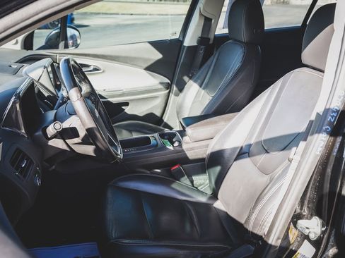 Used 2015 Chevrolet Volt Premium w/ Premium Trim Package image 16