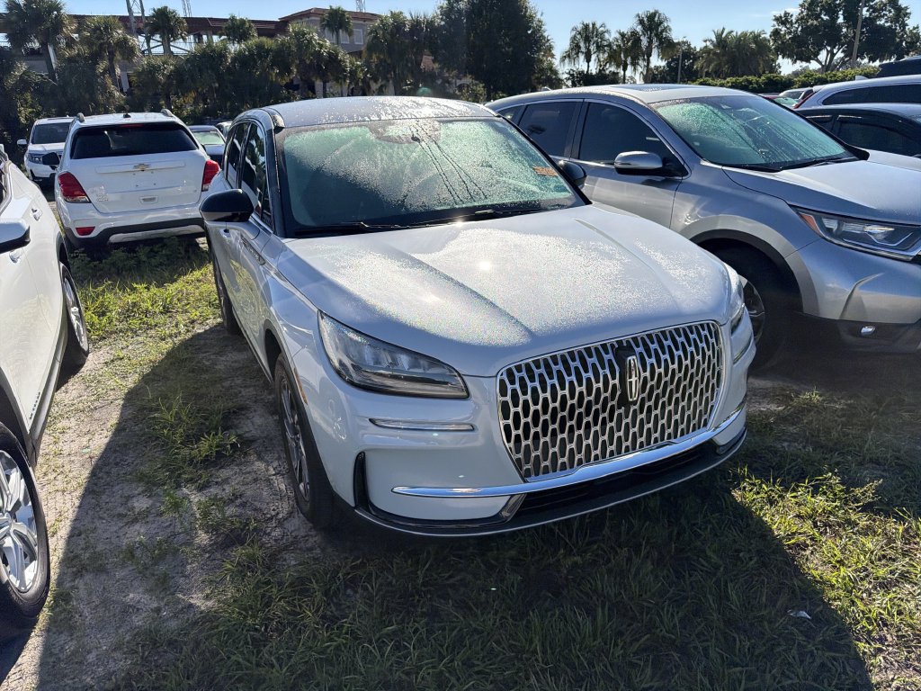 Used 2025 Lincoln Corsair FWD image 4