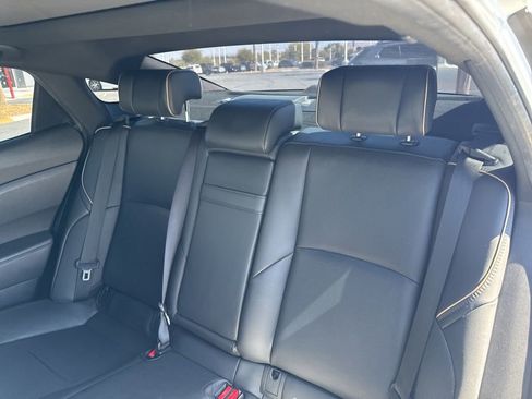 Used 2023 Toyota Crown AWD/4WD image 17