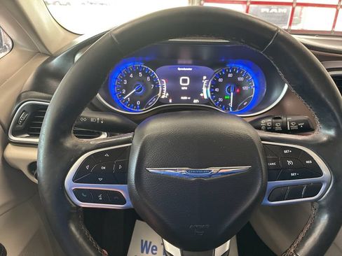 Used 2018 Chrysler Pacifica Touring-L Plus FWD image 48