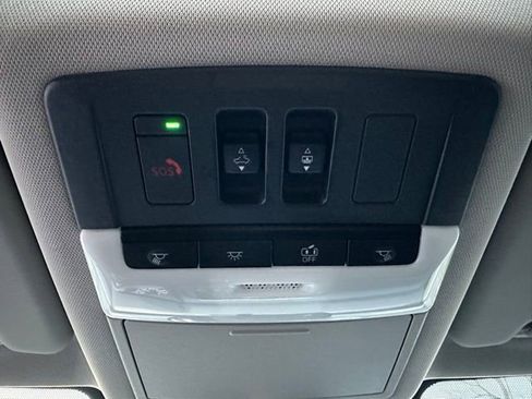 Certified 2022 Nissan Rogue SV w/ SV Premium Package image 38