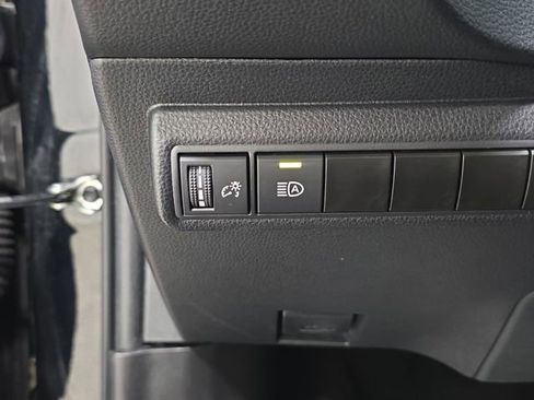 Certified 2025 Toyota Corolla LE image 21