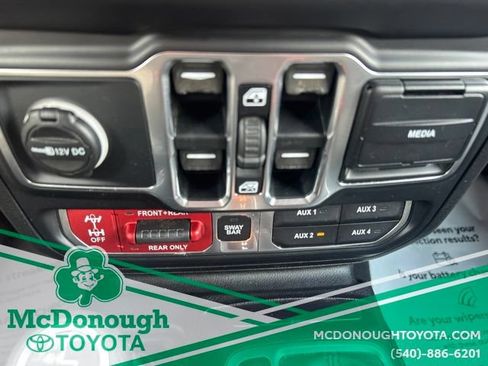 Used 2018 Jeep Wrangler Unlimited Rubicon w/ LED Lighting Group AWD/4WD image 15