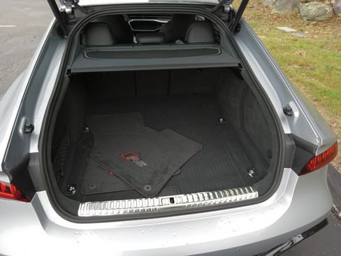 Used 2022 Audi RS 7 Sportback AWD/4WD image 25