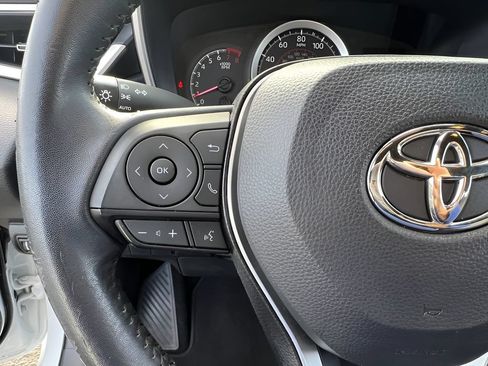 Certified 2022 Toyota Corolla SE FWD image 18