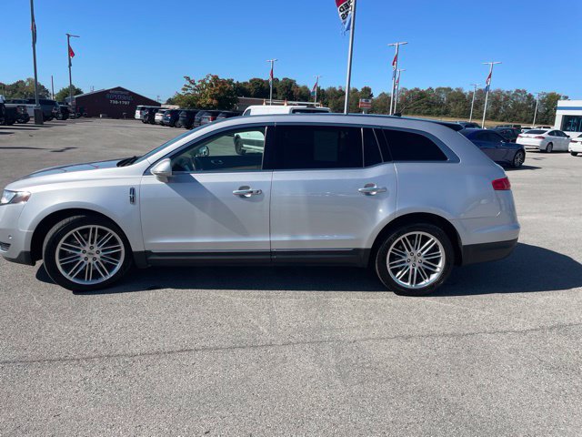 Used 2019 Lincoln MKT AWD image 5