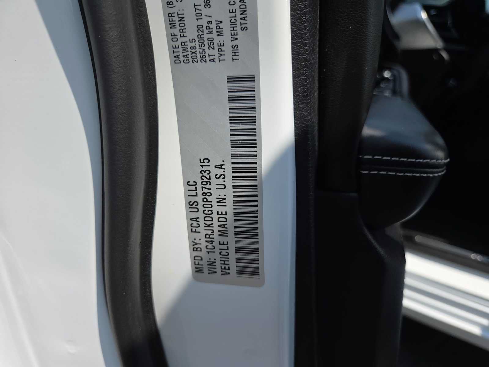 Used 2023 Jeep Grand Cherokee L Overland w/ Rear Seat Video Group I AWD/4WD image 29