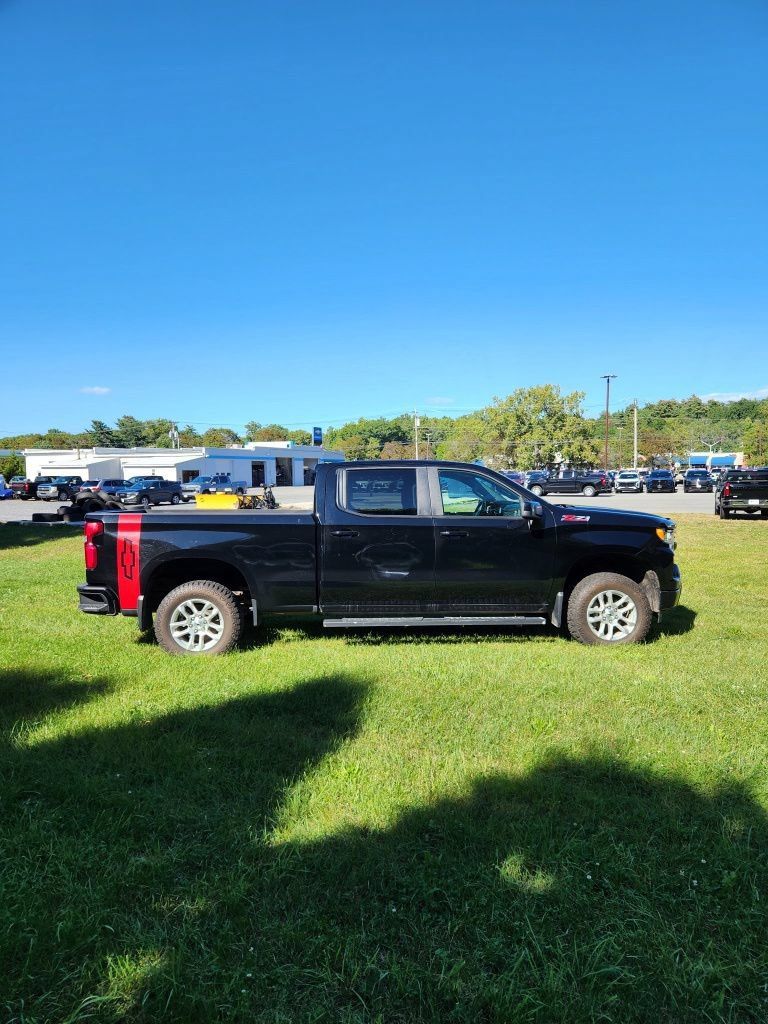 Used 2024 Chevrolet Silverado 1500 RST w/ Convenience Package II AWD/4WD image 9