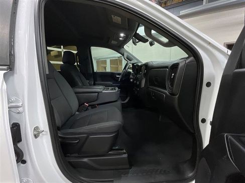 Used 2019 Chevrolet Silverado 1500 Custom Trail Boss w/ Custom Convenience Package image 24