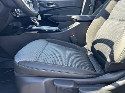 New 2026 Chevrolet Trax LT w/ Driver Confidence Package image 11