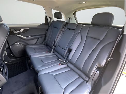 Used 2022 Audi Q7 3.0T Premium AWD/4WD image 18