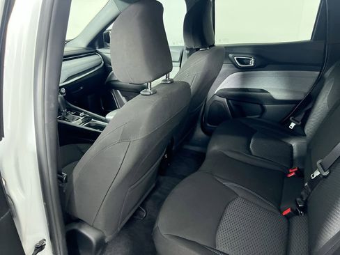 Used 2023 Jeep Compass Sport image 29