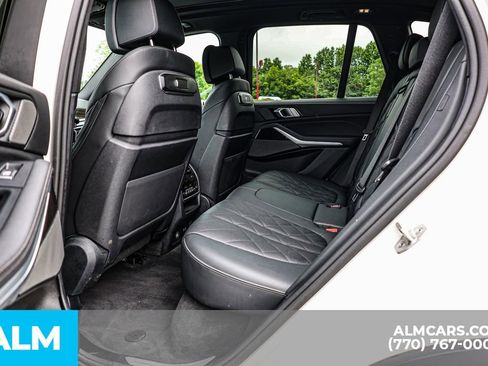 Used 2024 BMW X5 xDrive50e AWD/4WD image 19