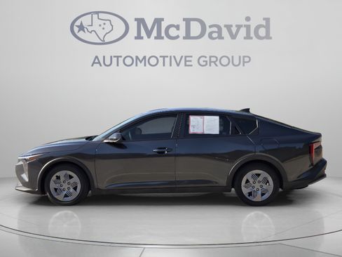 Used 2025 Kia K4 FWD image 2
