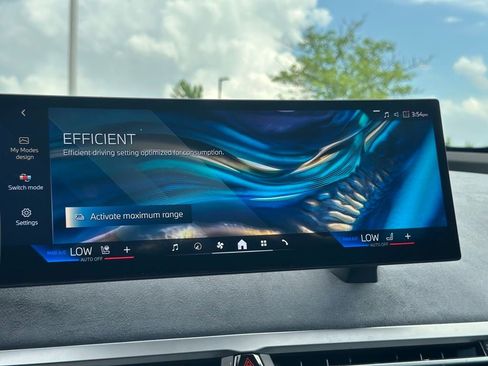 New 2026 BMW iX xDrive60 w/ M Sport Package AWD/4WD image 42