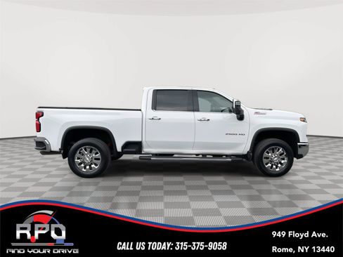 Used 2024 Chevrolet Silverado 2500 LTZ w/ LTZ Convenience Package AWD/4WD image 6