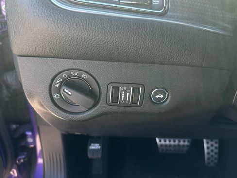 Used 2016 Dodge Challenger SRT Hellcat image 20