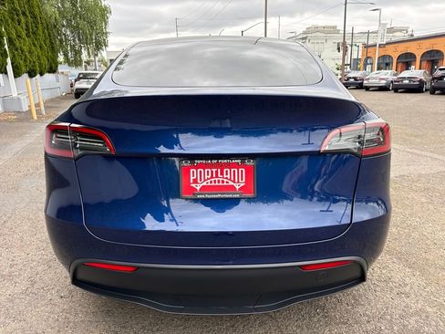 Used 2023 Tesla Model Y Long Range AWD/4WD image 6