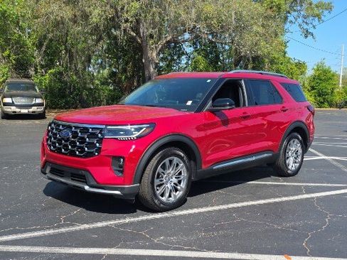 Certified 2025 Ford Explorer Platinum RWD image 22