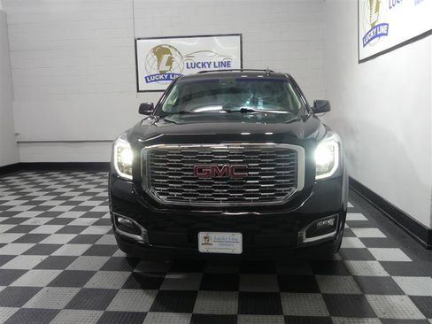 Used 2019 GMC Yukon Denali w/ Denali Ultimate Package AWD/4WD image 2