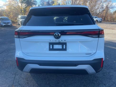 New 2026 Volkswagen Tiguan SE AWD/4WD image 7