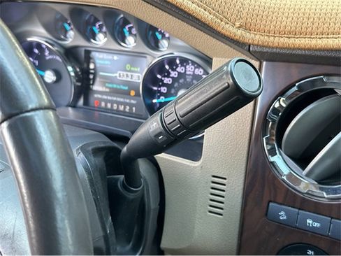 Used 2016 Ford F350 Lariat w/ Lariat Ultimate Package image 30