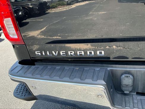 Used 2018 Chevrolet Silverado 1500 LTZ w/ Sport Package AWD/4WD image 30
