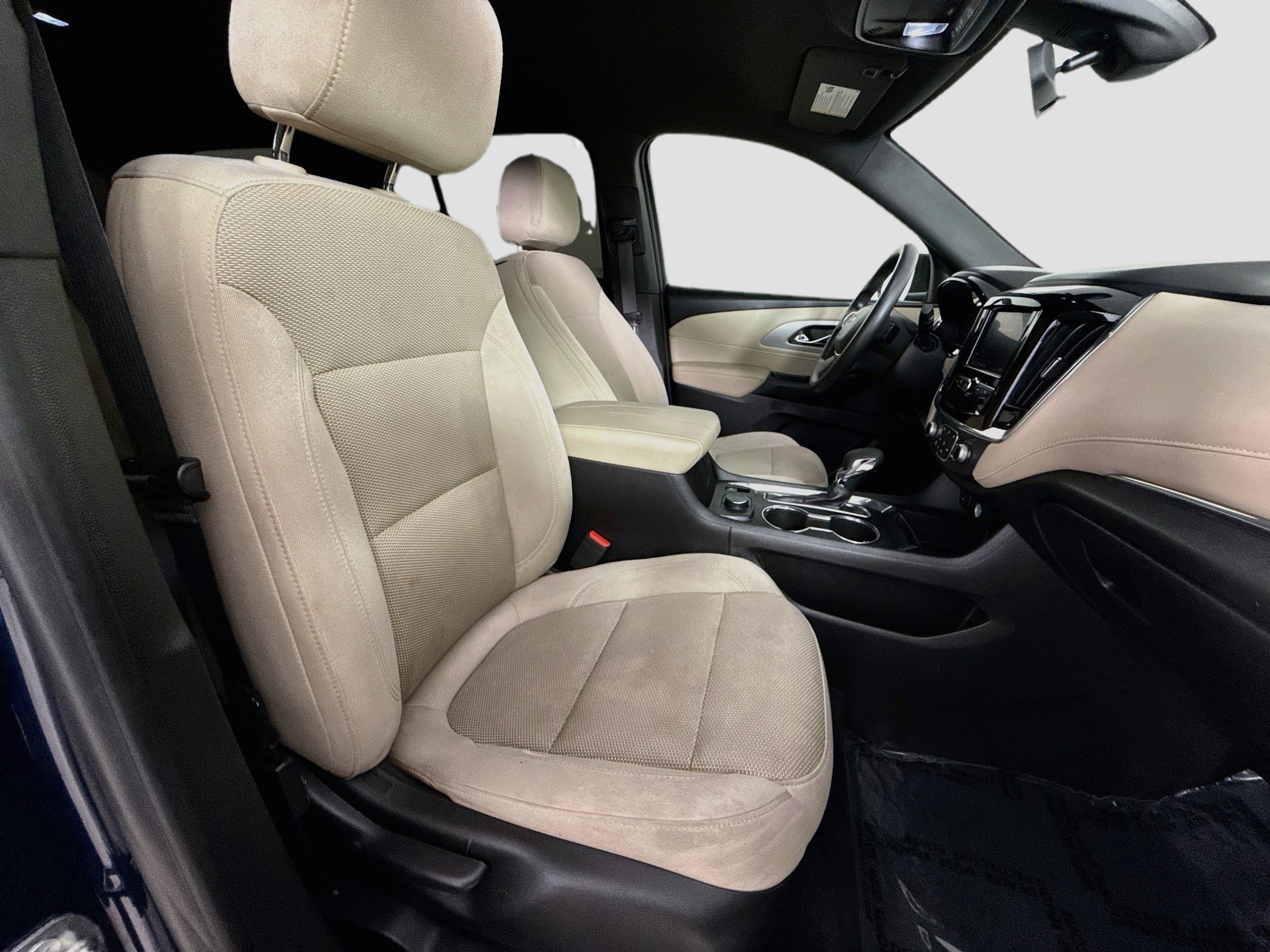 Used 2022 Chevrolet Traverse LS w/ LPO, Cargo Package FWD image 31