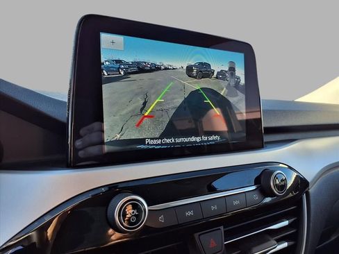 Used 2022 Ford Escape SEL w/ Technology Package image 6