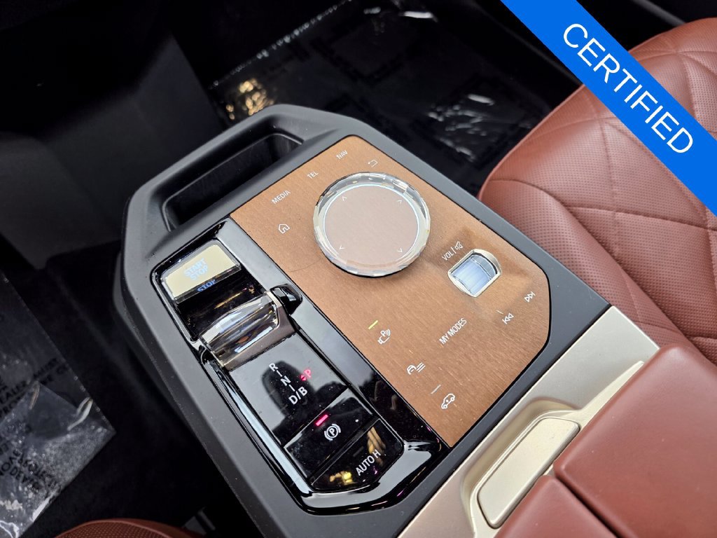Certified 2022 BMW iX xDrive50 w/ Premium Package AWD/4WD image 24