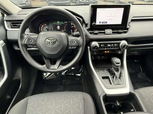 Used 2023 Toyota RAV4 XLE w/ Convenience Package image 14