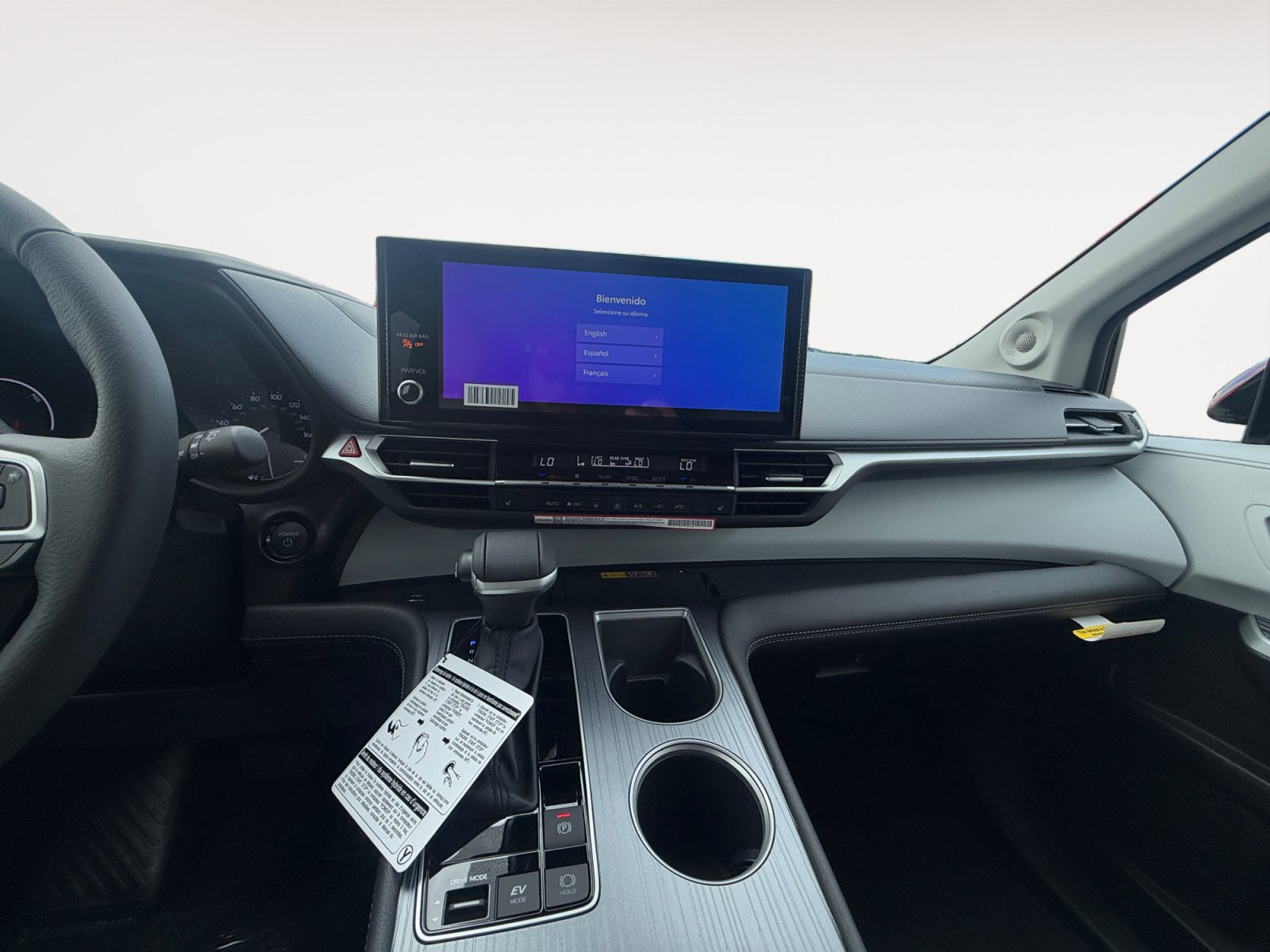 Certified 2026 Toyota Sienna XLE FWD image 11