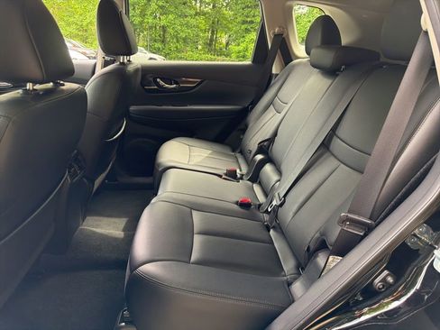 Used 2019 Nissan Rogue SL w/ Premium Package AWD/4WD image 15