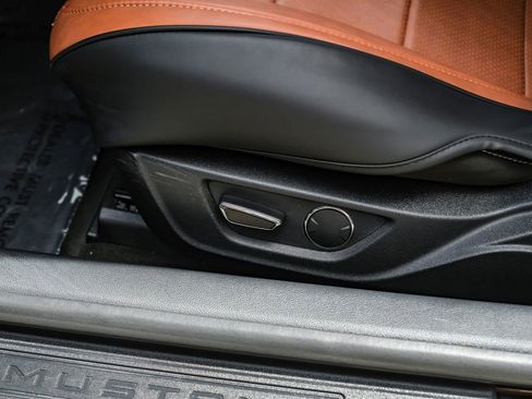 Used 2018 Ford Mustang GT RWD image 29