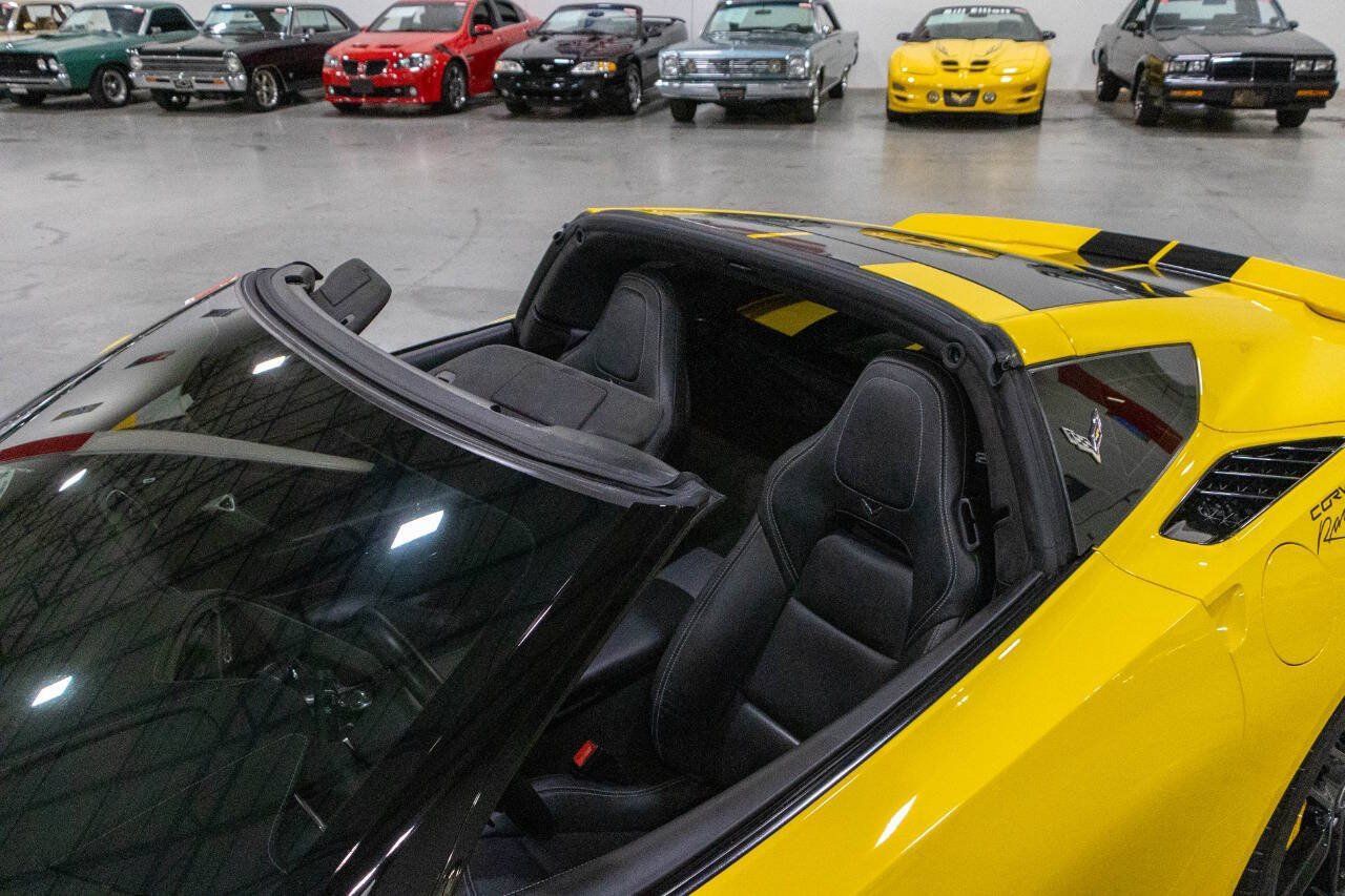 Used 2015 Chevrolet Corvette Stingray Coupe w/ 3LT Preferred Equipment Group RWD image 18