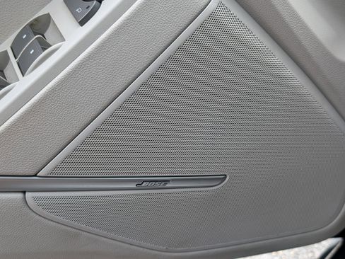 Used 2011 Cadillac CTS Luxury RWD image 36