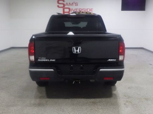 Used 2020 Honda Ridgeline Sport image 3