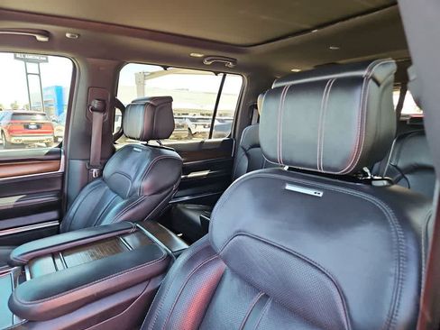 Used 2022 Jeep Grand Wagoneer Series I AWD/4WD image 15