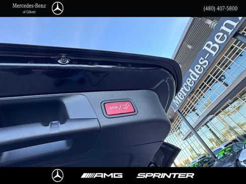 New 2026 Mercedes-Benz GLB 250 image 8