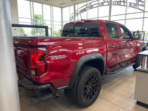 Used 2023 Chevrolet Colorado Trail Boss w/ Advanced Trailering Package AWD/4WD image 3