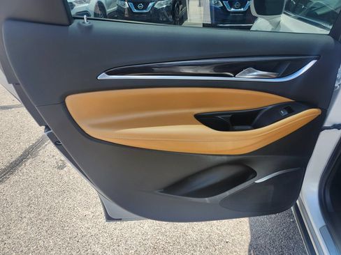 Used 2018 Buick Enclave Premium FWD image 16