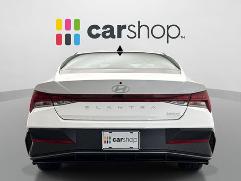 Used 2026 Hyundai Elantra Limited FWD image 4
