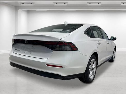 New 2026 Honda Accord LX image 7