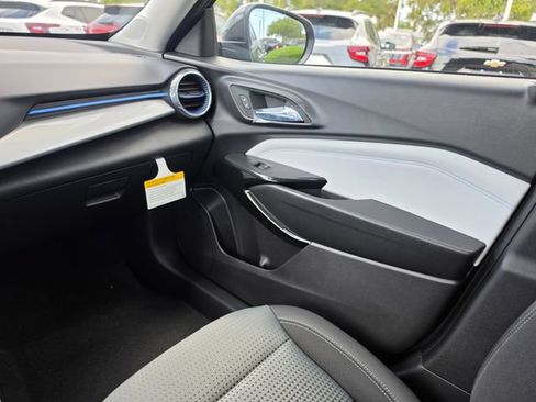 New 2026 Chevrolet Trax LT FWD image 12