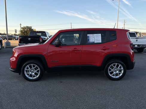 Used 2023 Jeep Renegade Latitude image 9