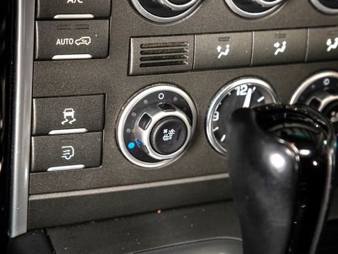 Used 2011 Land Rover Range Rover Autobiography image 41