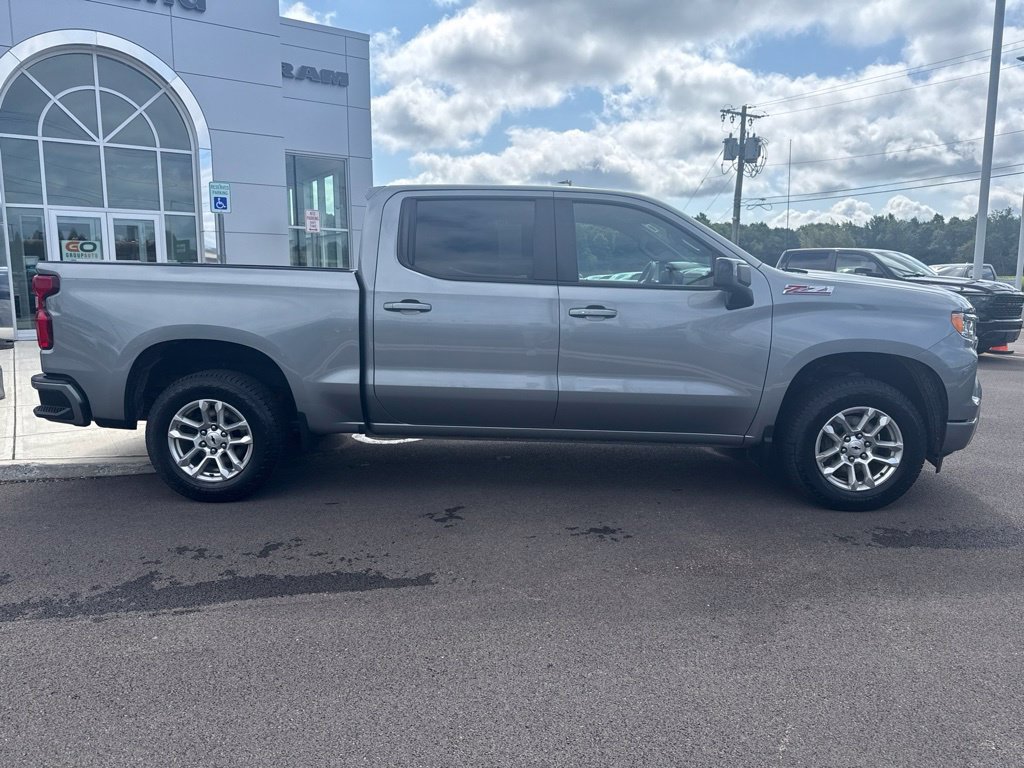 Used 2023 Chevrolet Silverado 1500 RST AWD/4WD image 9