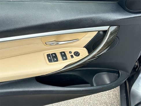 Used 2017 BMW 330i Sedan image 19