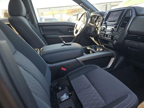 Used 2024 Nissan Titan SV w/ SV Bronze Edition Package image 13